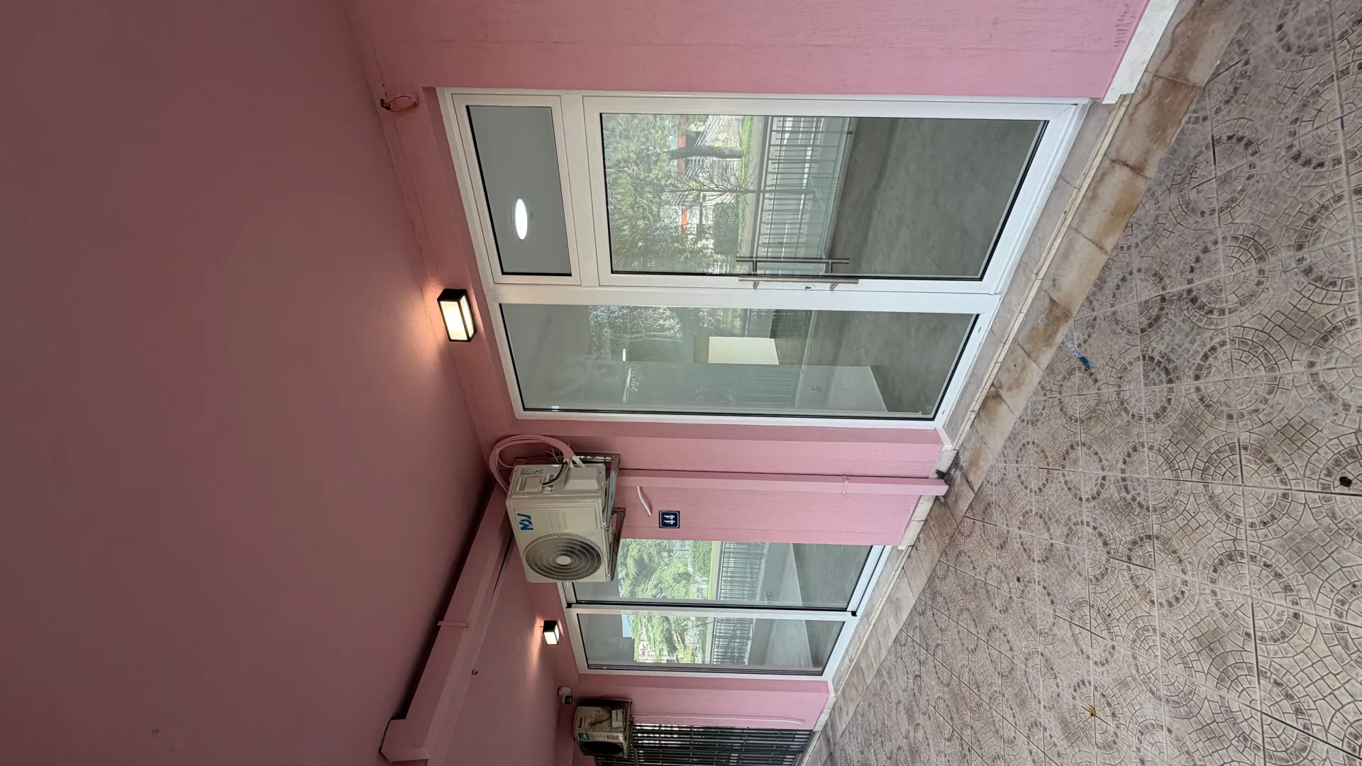 Sale, office space, 57m², Krivi Most, Podgorica