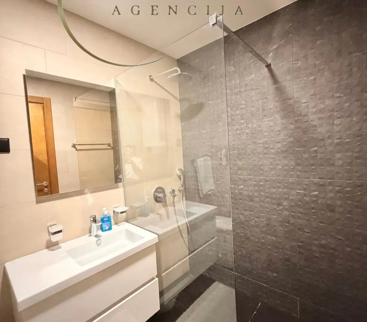 Rent, one bedroom apartment, 48m², Ljubović, Podgorica