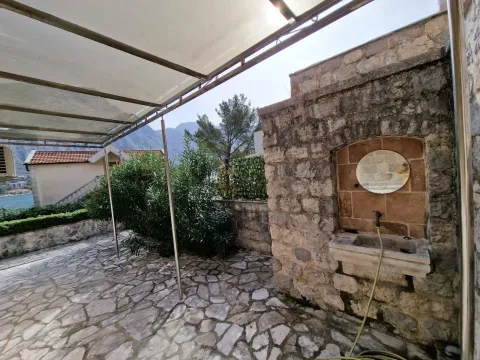 Prodaja, dvosoban stan, 76m², Prčanj, Kotor - image 3