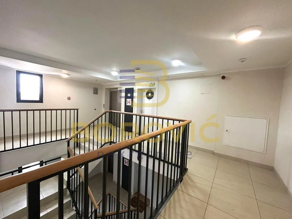 Prodaja, trosoban stan, 70m², Zemun Sve Podlokacije, Beograd