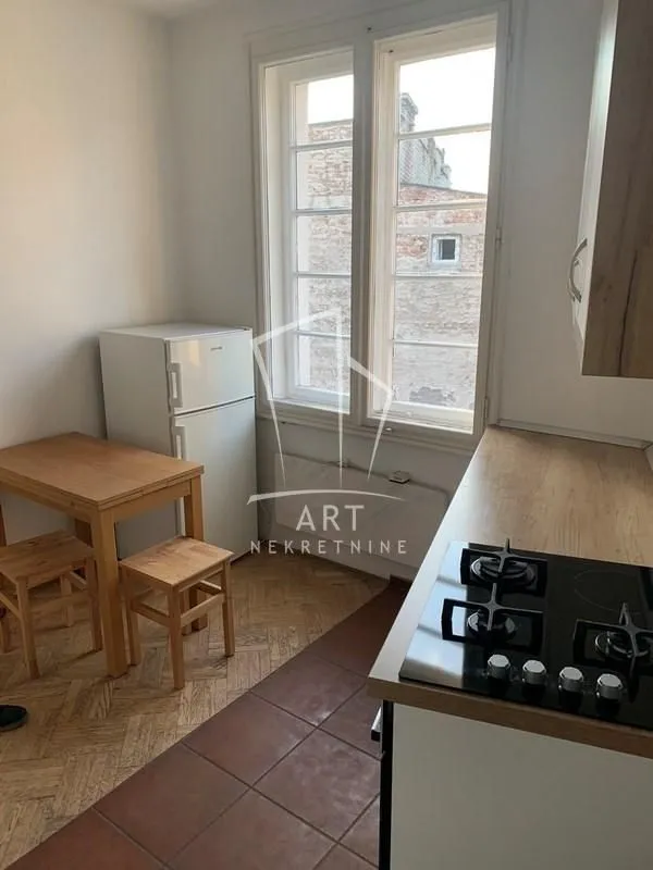 Prodaja, trosoban stan, 104m², Vračar Hram, Vračar Sve Podlokacije