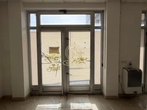 Prodaja, poslovni prostor, 31m², Vašarište, Kragujevac - image 14