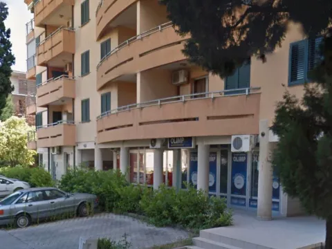 Izdavanje, dvosoban stan, 95m², Gorica C, Podgorica - image 2