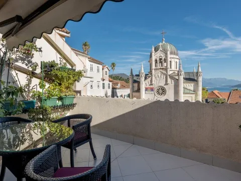 Prodaja, kuća, 198m², Herceg Novi, Crna Gora - image 16