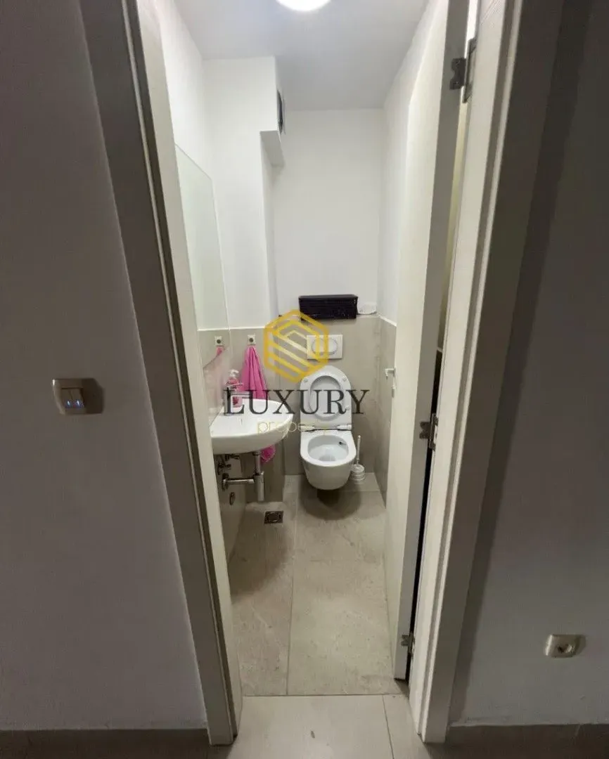 Prodaja, dvosoban stan, 72m², Ljubović, Podgorica