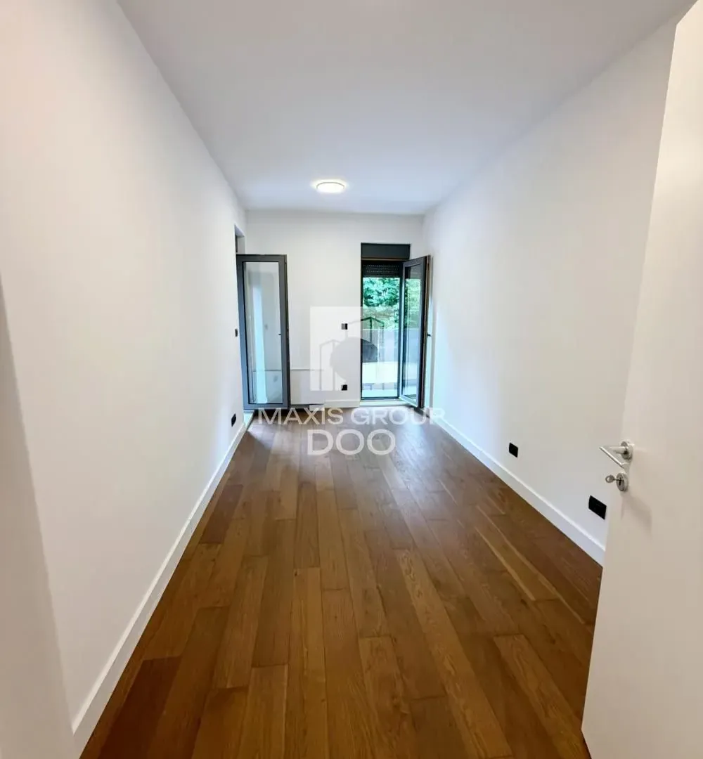 Rent, four bedroom apartment, 125m², Voždovac Sve Podlokacije, Beograd