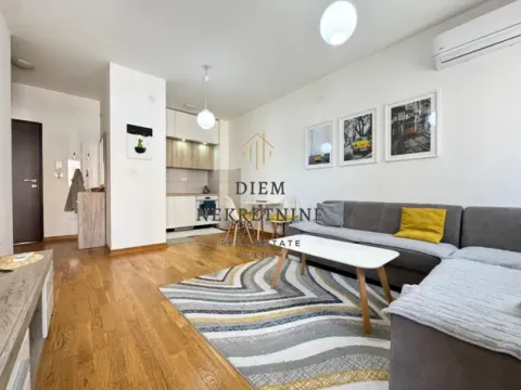 Rent, one bedroom apartment, 47m², City Kej, Podgorica - image 5