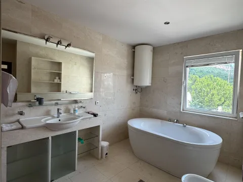 Rent, house, 600m², Topla, Herceg Novi - image 12