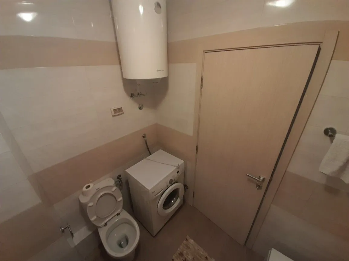 Izdavanje, jednosoban stan, 42m², Stari Aerodrom, Podgorica