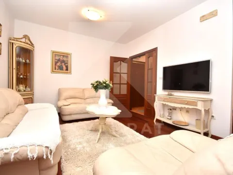 Rent, three bedroom apartment, 100m², Gorica C, Podgorica - image 3