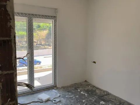 Izdavanje, poslovni prostor, 100m², Radovanići, Herceg Novi - image 15