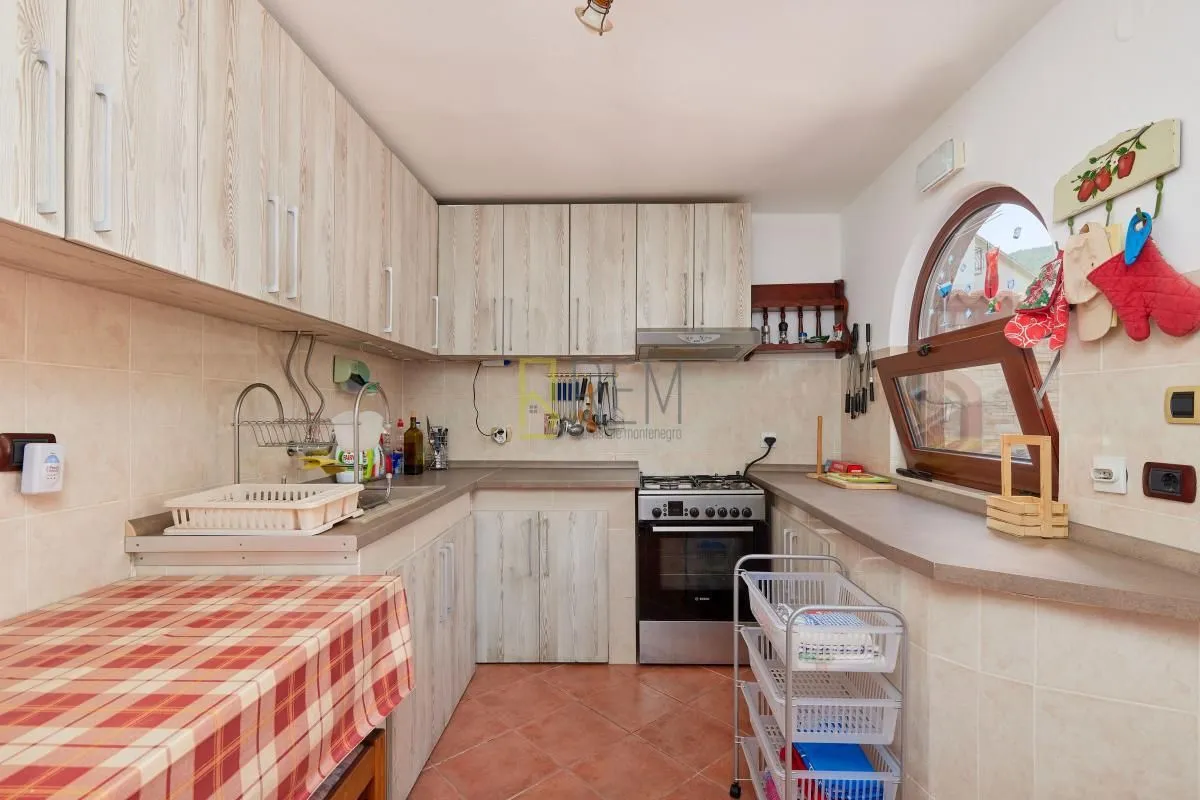Prodaja, kuća, 120m², Dobrota, Kotor
