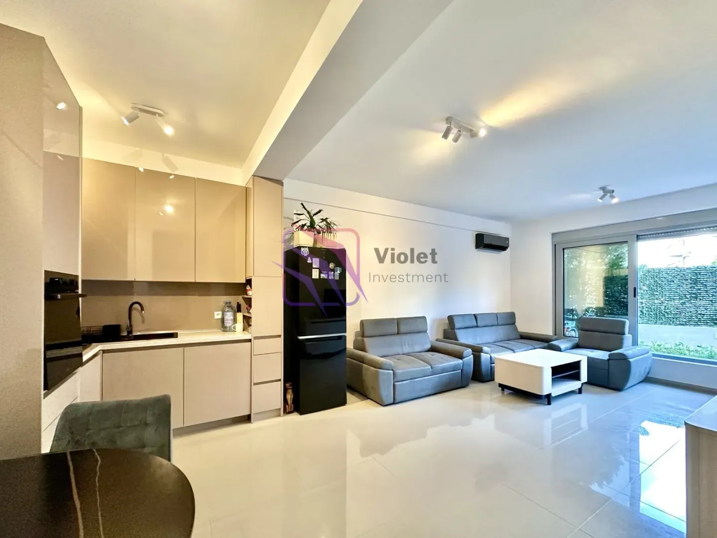 Prodaja, jednosoban stan, 53m², Dobrota, Kotor