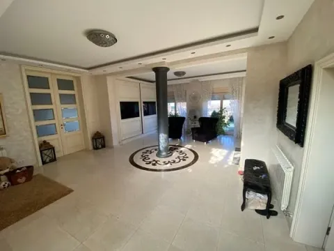 Rent, house, 720m², Vrnjačka Banja, Srbija - image 2