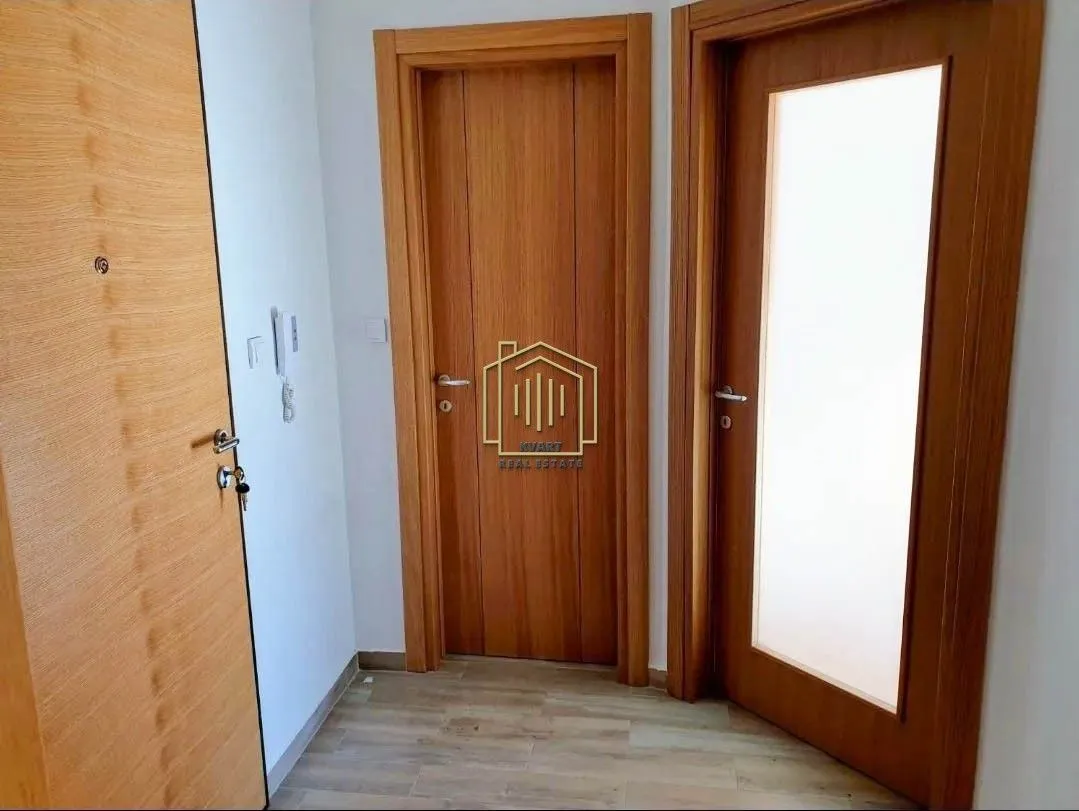 Izdavanje, dvosoban stan, 56m², Blok 9, Podgorica