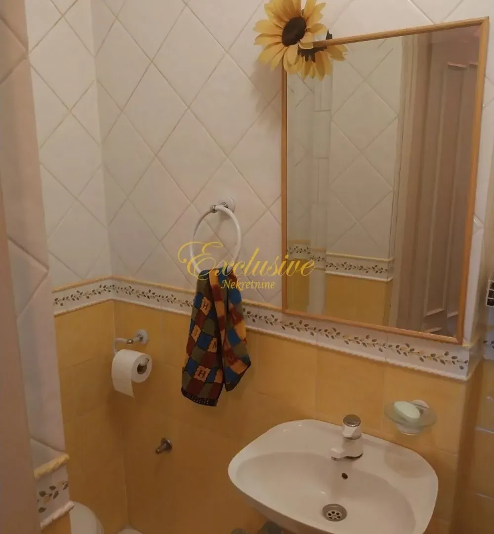 Sale, four bedroom apartment, 105m², Stari Grad, Beograd