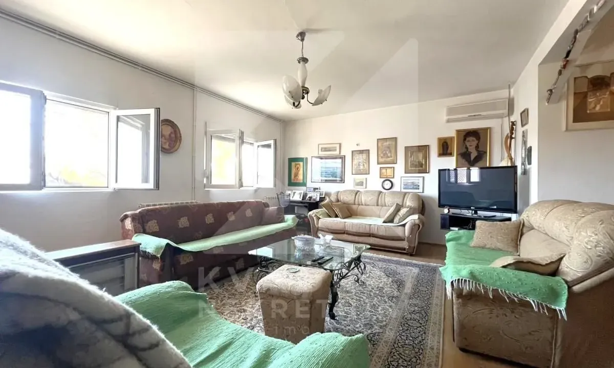 Sale, house, 159m², Malo Brdo, Podgorica