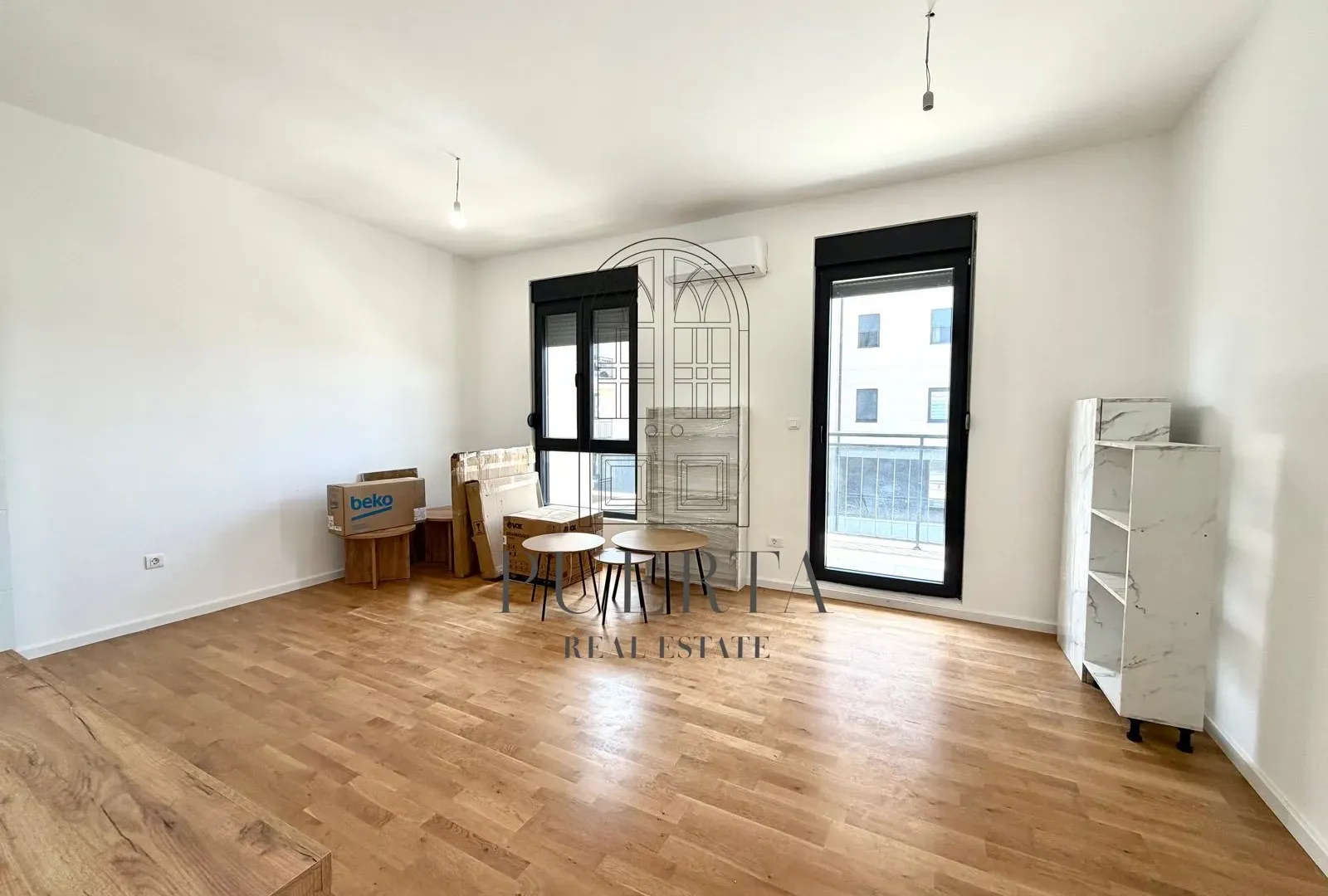 Prodaja, dvosoban stan, 64m², Tološi, Podgorica