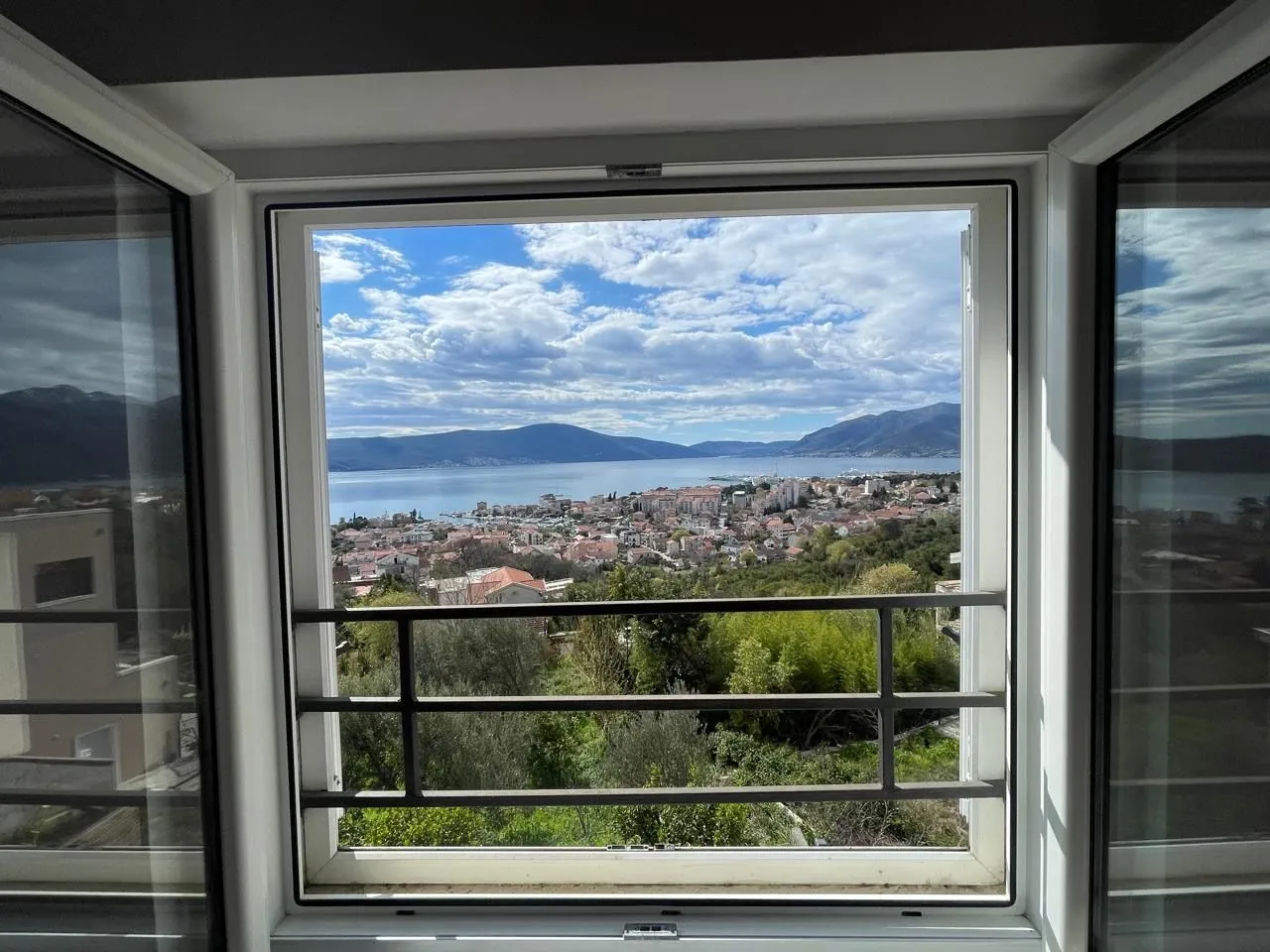 Rent, one bedroom apartment, 60m², Centar, Tivat