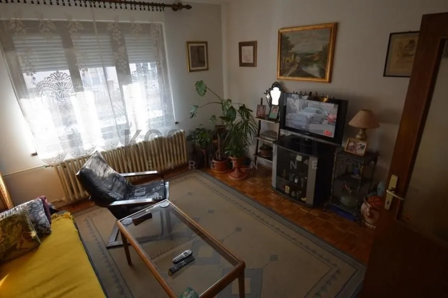 Sale, house, 74m², Čubura, Beograd