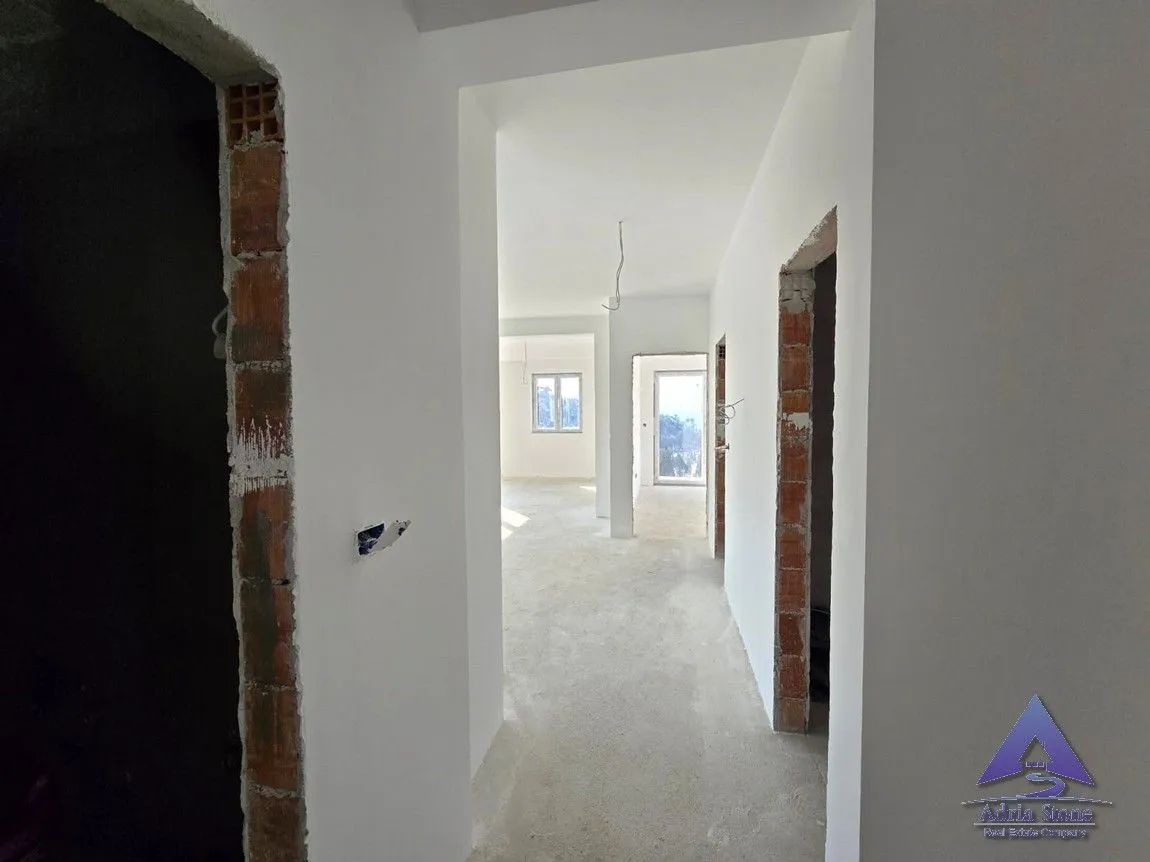 Sale, two bedroom apartment, 75m², Petrovac, Budva