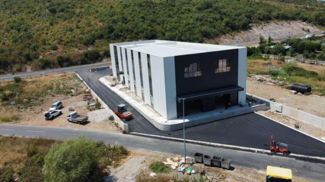 Sale, office space, 2500m², Danilovgrad, Crna Gora