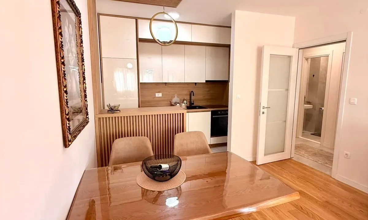 Rent, two bedroom apartment, 72m², Central Point, Podgorica
