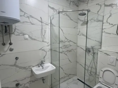 Prodaja, dvosoban stan, 63m², Stari Aerodrom, Podgorica - image 9