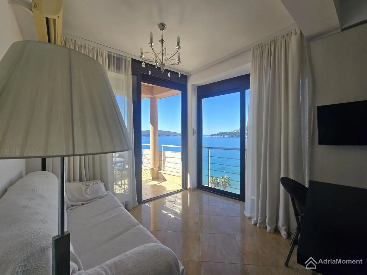 Sale, two bedroom apartment, 68m², Bečići, Budva