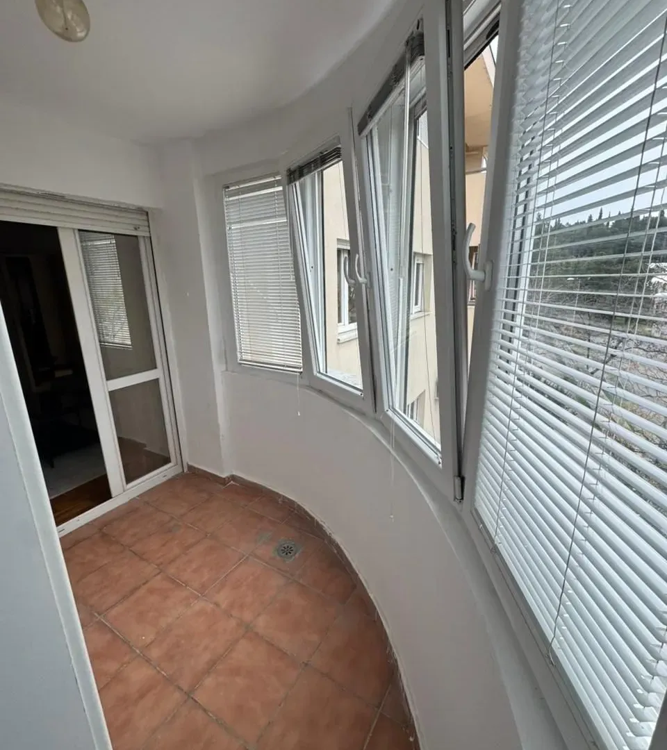 Izdavanje, jednosoban stan, 35m², Centar, Podgorica