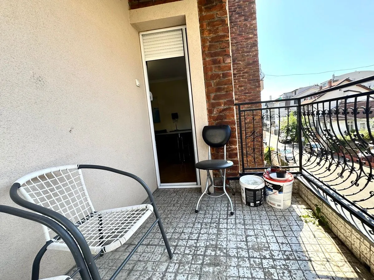 Izdavanje, dvosoban stan, 60m², Autokomanda, Voždovac Sve Podlokacije