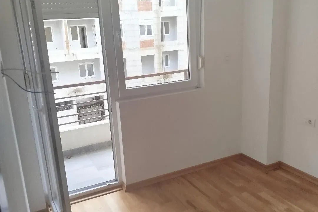 Izdavanje, dvosoban stan, 58m², Zabjelo, Podgorica