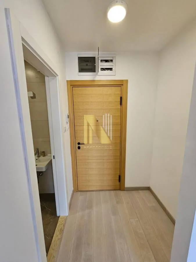 Prodaja, jednosoban stan, 42m², Bulevar Evrope, Novi Sad Sve Podlokacije