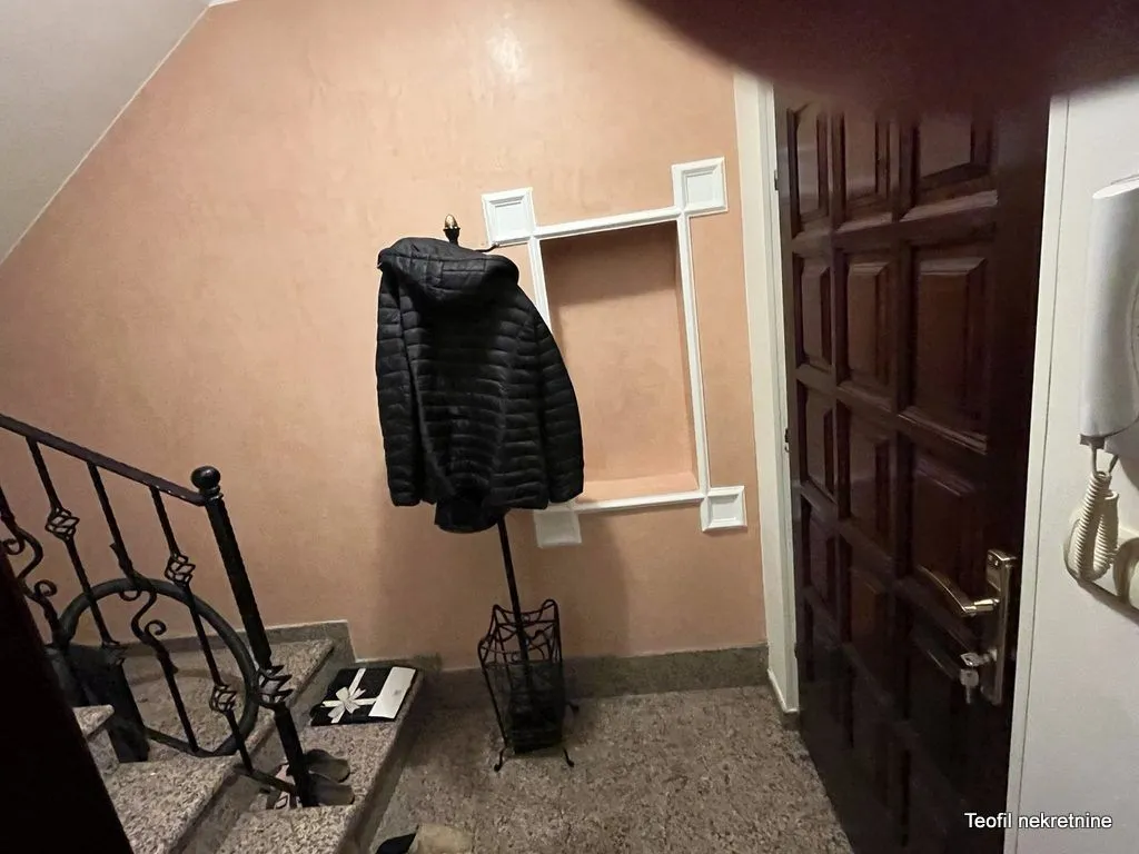 Izdavanje, trosoban stan, 81m², Surčin, Beograd