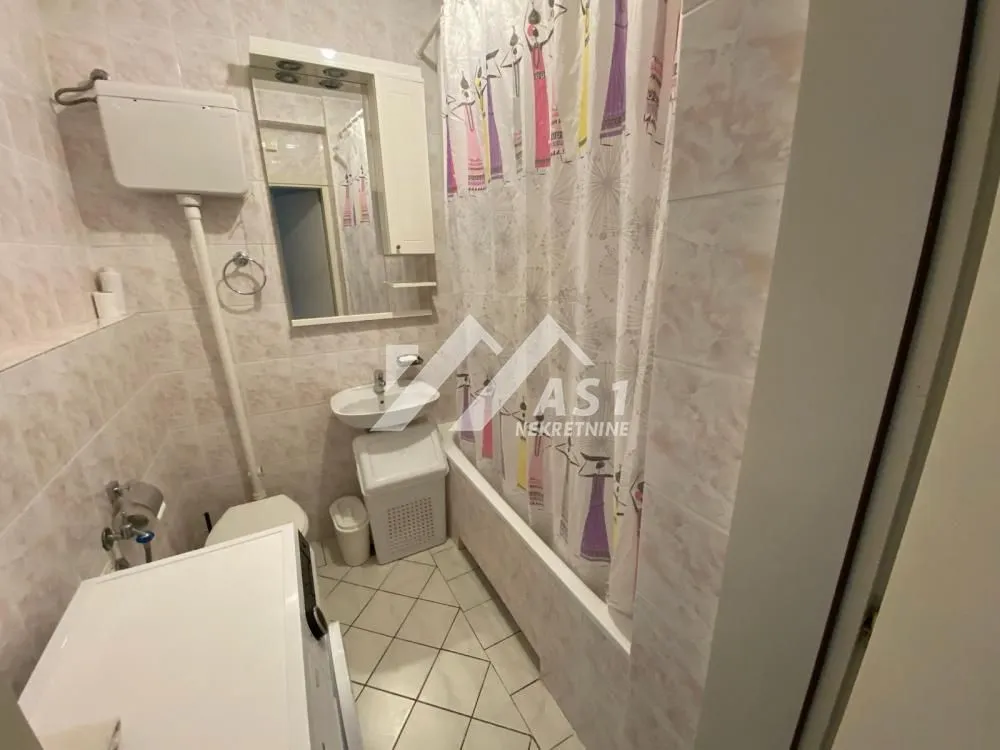 Izdavanje, dvosoban stan, 50m², Liman 1, Novi Sad Sve Podlokacije