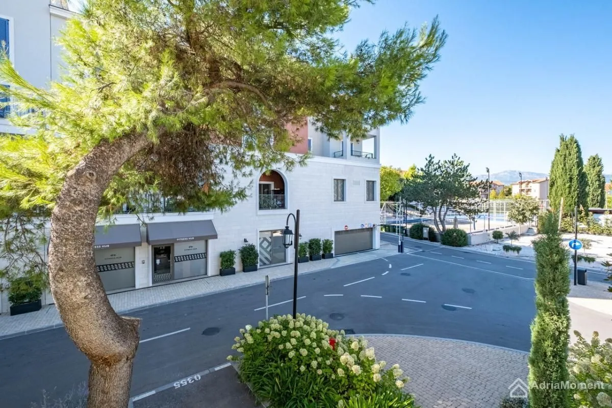 Prodaja, jednosoban stan, 57m², Radovići, Tivat