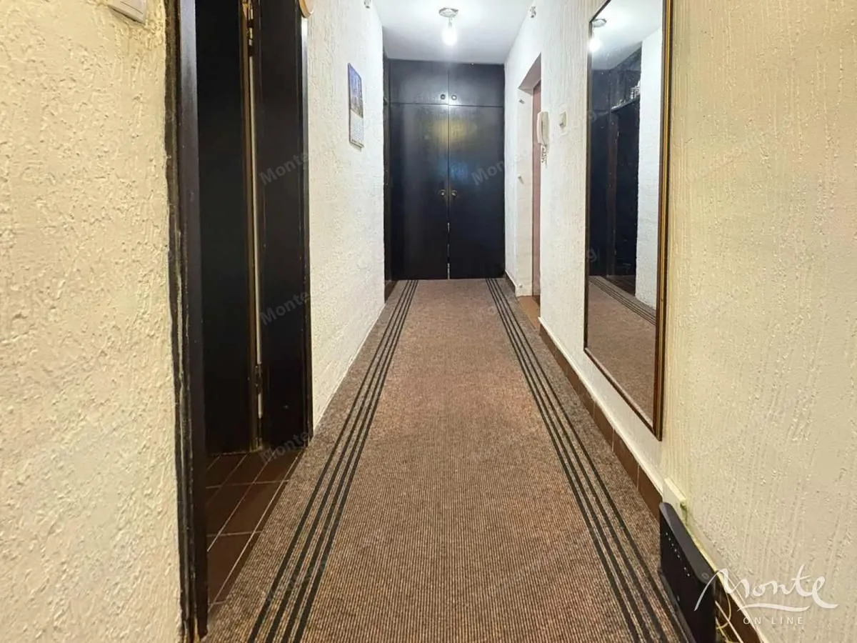 Prodaja, dvosoban stan, 77m², Blok 5, Podgorica