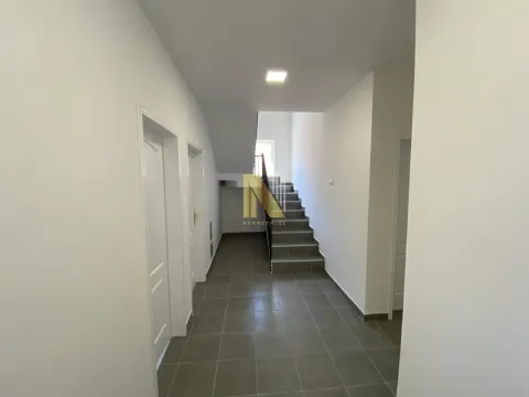 Prodaja, kuća, 105m², Petrovaradin, Novi Sad - image 9