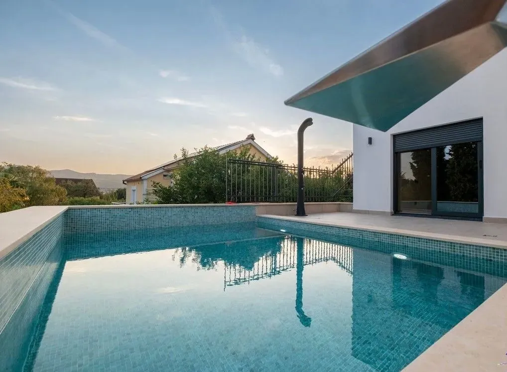 Rent, house, 182m², Donja Gorica, Podgorica