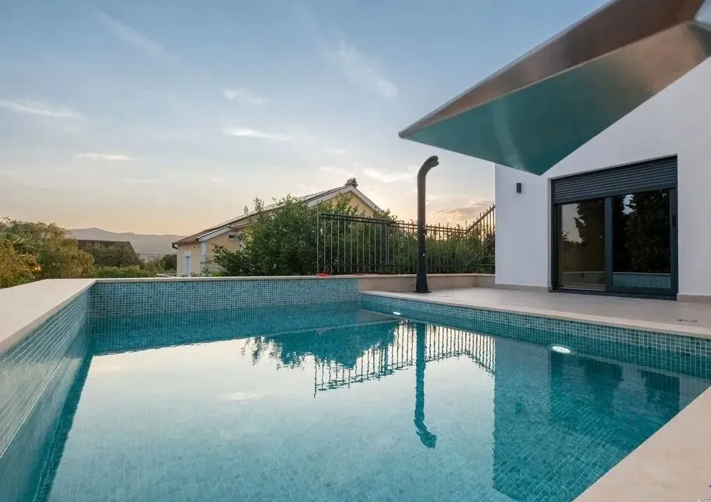 Rent, house, 182m², Donja Gorica, Podgorica