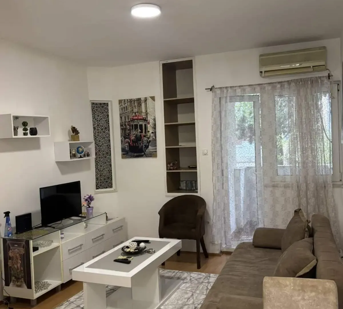 Izdavanje, jednosoban stan, 35m², Preko Morače, Podgorica