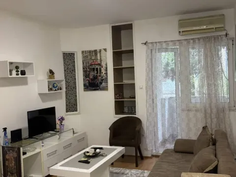 Rent, one bedroom apartment, 35m², Preko Morače, Podgorica