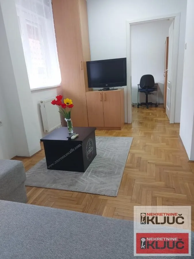 Izdavanje, jednosoban stan, 38m², Grbavica, Novi Sad Sve Podlokacije