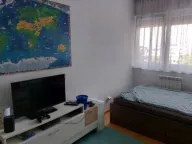 Izdavanje, trosoban stan, 64m², Uciteljsko Naselje, Zvezdara Sve Podlokacije - image 6