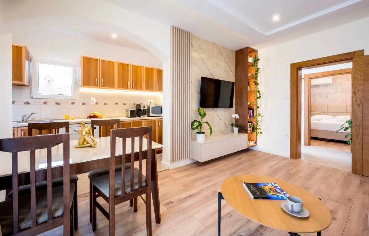 Rent, two bedroom apartment, 55m², Tivat, Crna Gora