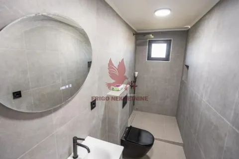 Sale, house, 302m², Mladenovac, Beograd - image 12