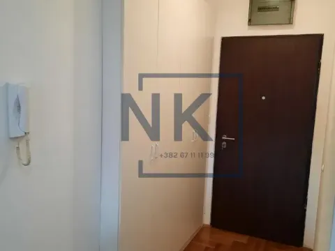 Izdavanje, jednosoban stan, 35m², City Kvart, Podgorica - image 8