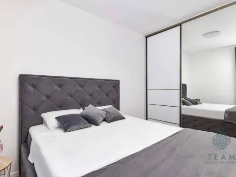 Prodaja, dvosoban stan, 74m², Dobrota, Kotor - image 8