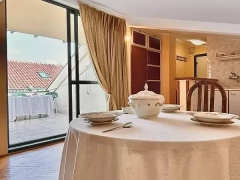 Sale, two bedroom apartment, 70m², Budva, Crna Gora - image 1