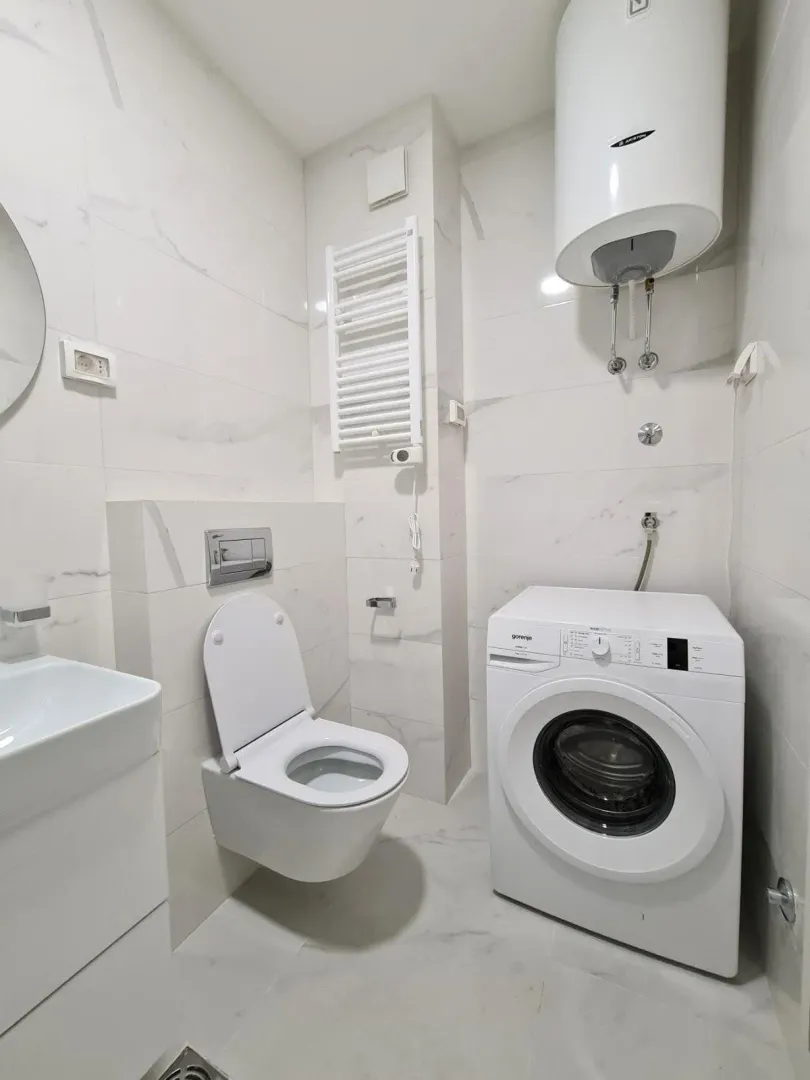 Izdavanje, jednosoban stan, 50m², Central Point, Podgorica